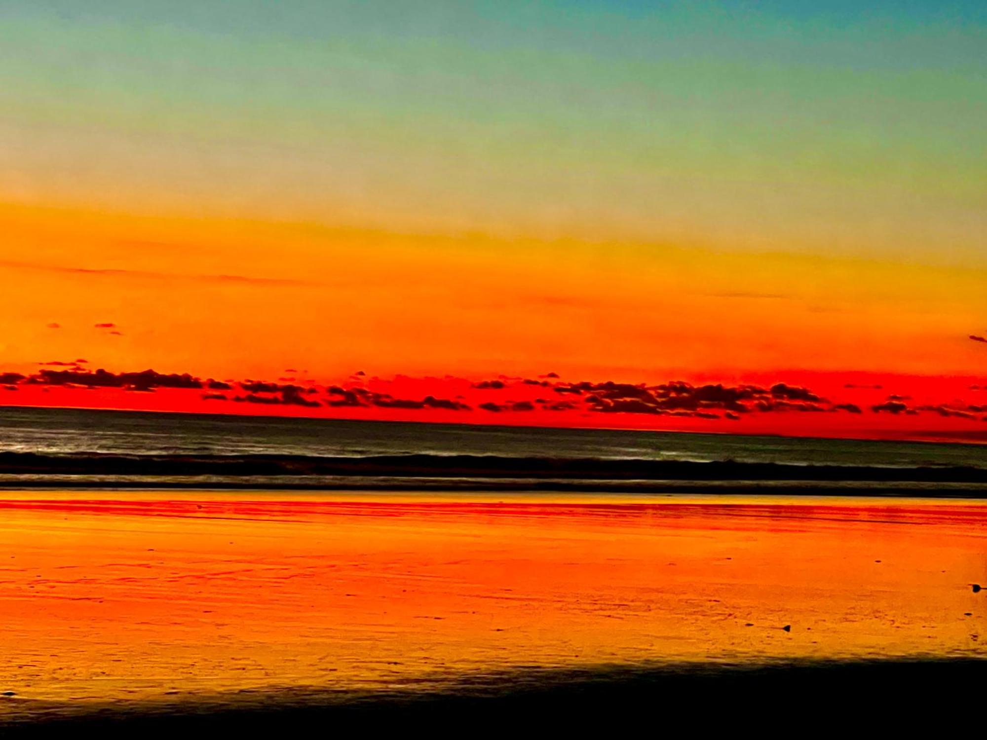 Beachfront Paradise Manuel Antonio Esterno foto