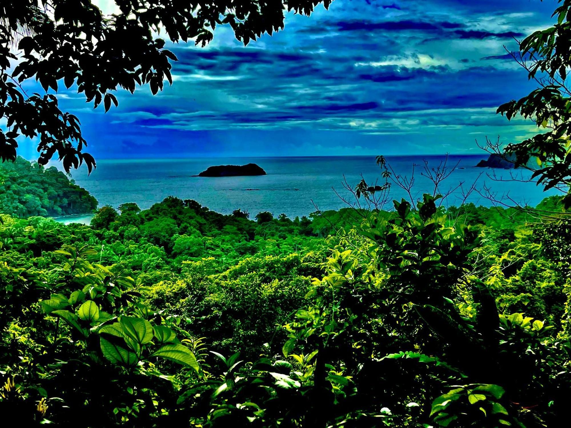 Beachfront Paradise Manuel Antonio Esterno foto