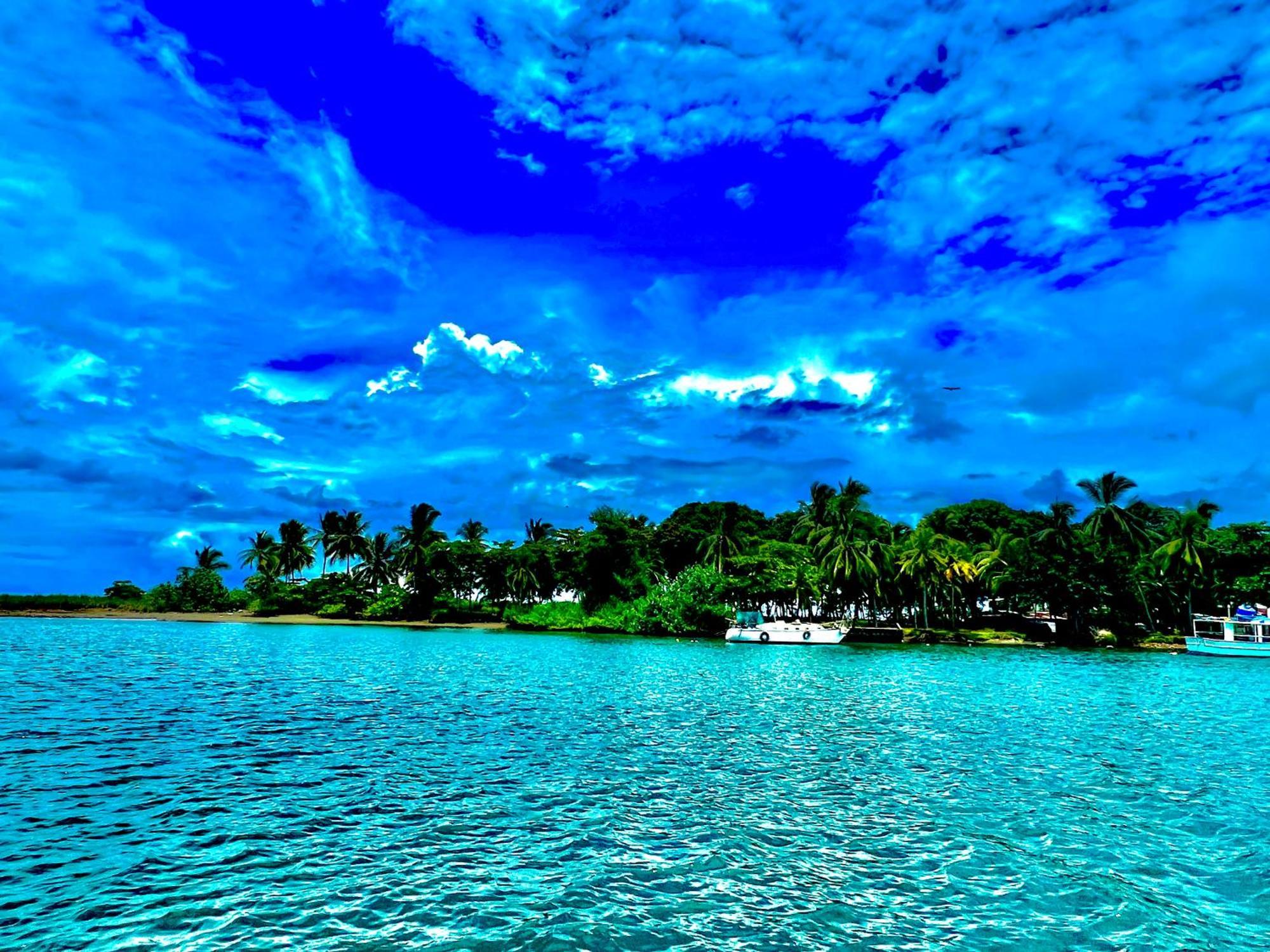 Beachfront Paradise Manuel Antonio Esterno foto